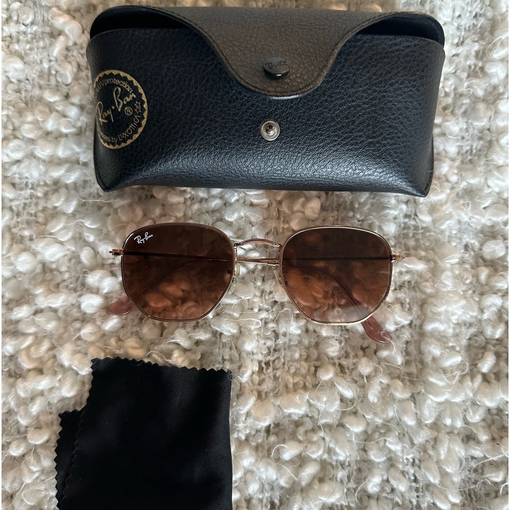 RAY BAN HEXAGONAL FLAT LENSES in POLISHED ROSE GOLD🩷❤️